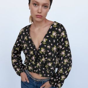 NWT and NWOT Zara Floral Print Crop Top